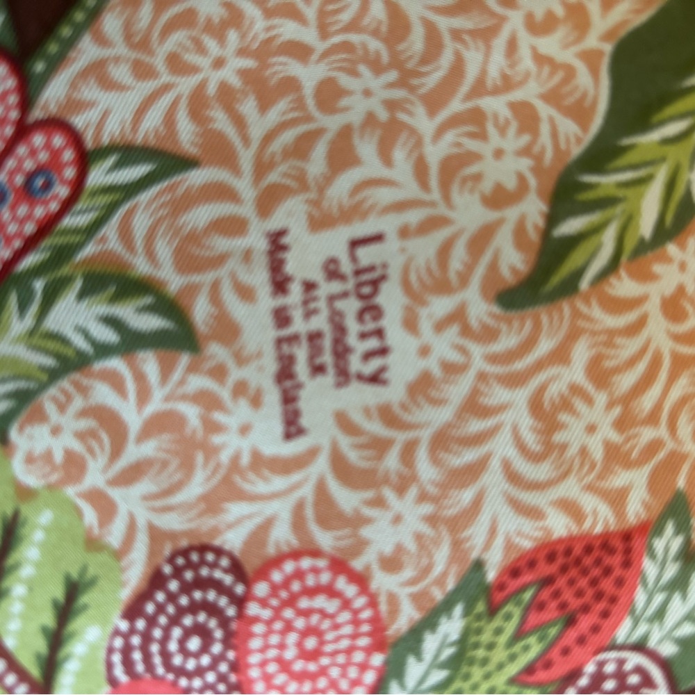 Liberty of London Rare Silk Scarf - Picture 7 of 7